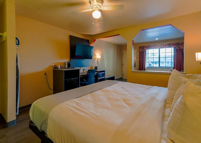 Oyo Hotel Yoakum West